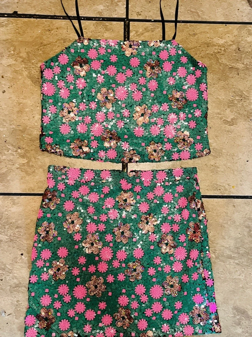 TOPSHOP Size 8 Green Pink Sequin Floral Crop Top Mini Skirt 2 Piece Set